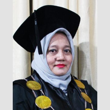 Dr Utary Maharany Barus
